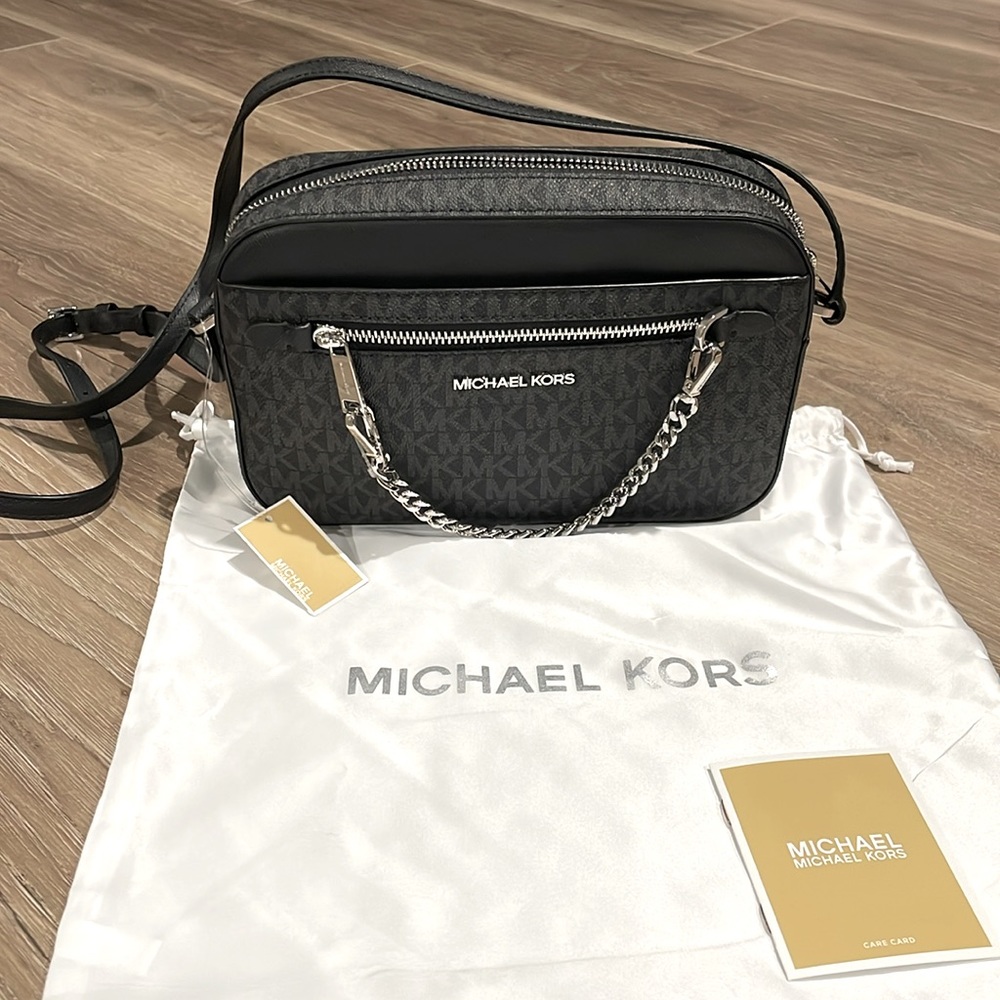 NWT Michael Kors monogram crossbody - Picture 2 of 10